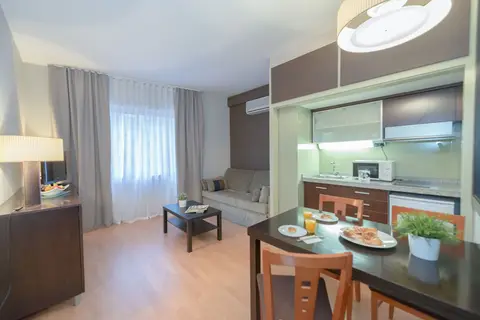 Senator Barcelona Apartments in Barcelona — foto 12