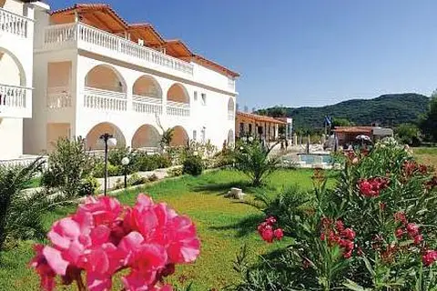 Hotel Plessas Palace in Alikanas — foto 13