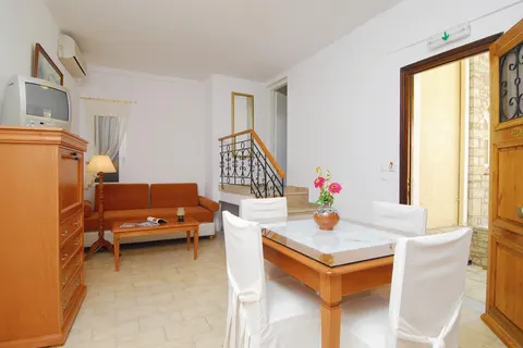 Olympia Village foto 3