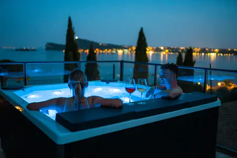 Vacanze Glamping Boutique in San Felice del Benaco — foto 17
