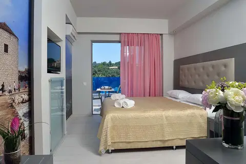 Tryp by Wyndham Corfu Dassia in Ύψος — foto 4