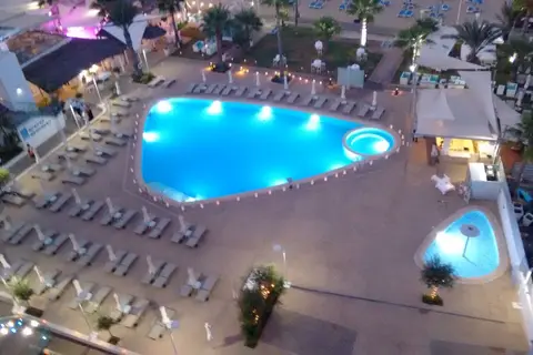 Vrissaki Beach Hotel in Παραλίμνι — foto 29