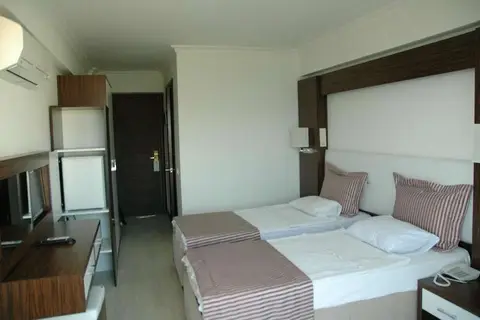 Hotel Arora in Kuşadası — foto 24