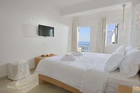 Petinos Hotel in Πλατύς Γιαλός — foto 12