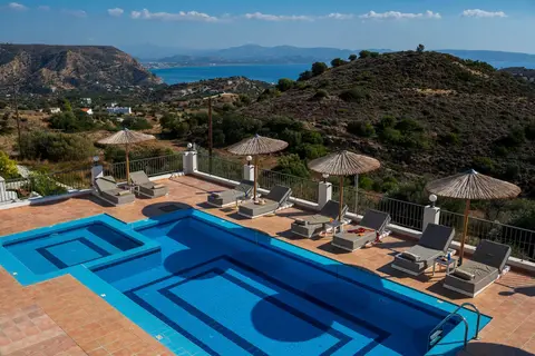 Lenikos Resort in Αγία Γαλήνη — foto 3