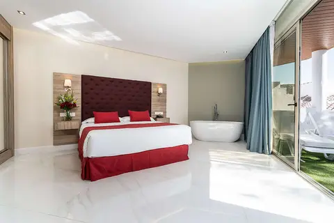 Hotel Los Arcos Nerja in Nerja — foto 17