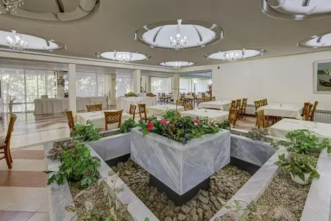 Hotel Shipka in СПА център Ривиера Бийч — foto 18