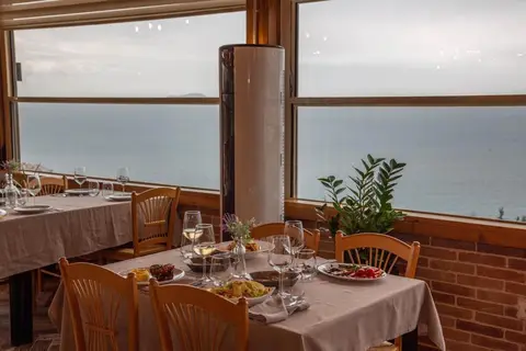 Aerial Hotel in Vlora — foto 11