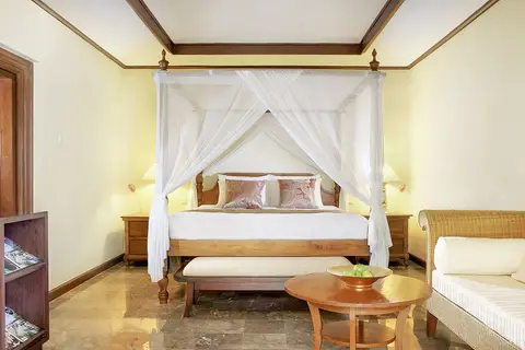 Hotel Puri Santrian & Spa in Denpasar — foto 20