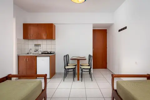 Bellos Hotel Apartments in Chersonissos — foto 20