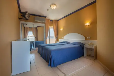 Atismar Hotel in Quarteira — foto 18