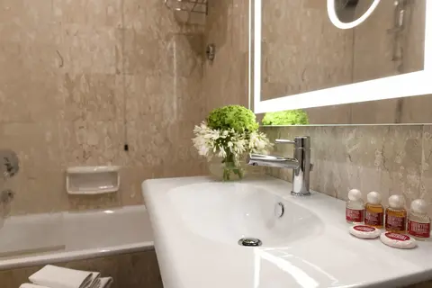 Bettoja Hotel Massimo D'Azeglio in Rome — foto 6