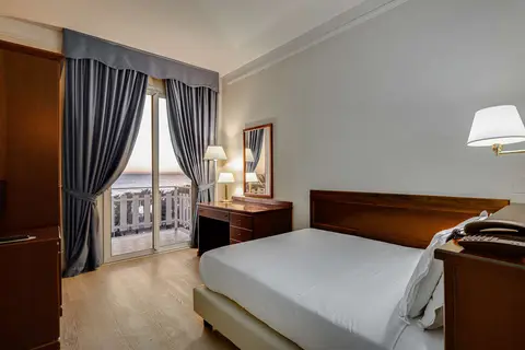 Hotel Mediterraneo in Civitavecchia — foto 5