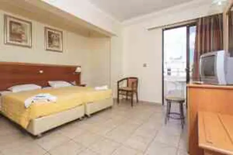 Cleopatra Classic Hotel in Καρδάμαινα — foto 6