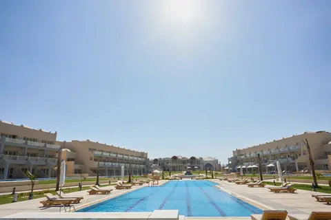 Diamond Beach by Pearl Resorts in القصير — foto 23