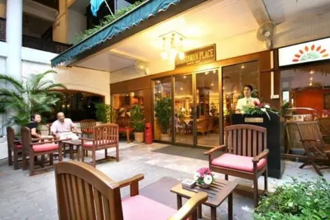 Tarntawan Hotel Surawong Bangkok​ in Bangkok — foto 19
