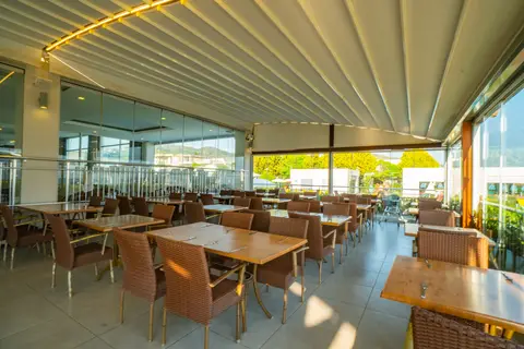 Karya Family Resort Hotel in Menderes — foto 17