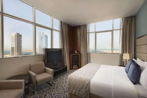 Ramada by Wyndham Abu Dhabi Corniche in أبوظبي — foto 3