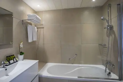 Leonardo Laura Beach & Splash Resort in Paphos, foto 30