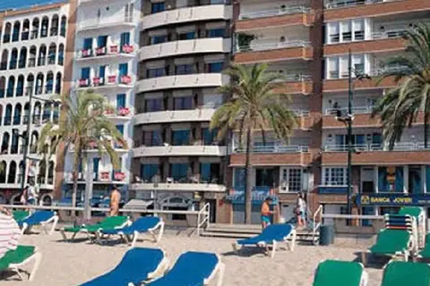 Almirall Apartaments in Lloret de Mar — foto 12