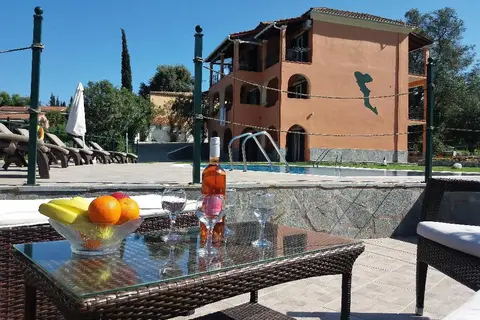 Ziogas Luxury Apartments in Ύψος — foto 19