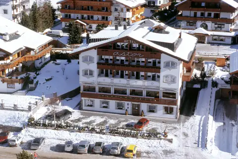Hotel Astor Suites - logies en ontbijt in Sëlva Wolkenstein in Gröden Selva di Val Gardena, foto 16