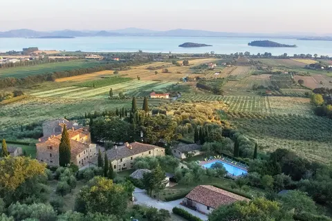 Relais Borgo Torale in Tuoro sul Trasimeno — foto 8