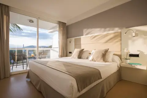 Hotel Las Gaviotas Suites Hotel in Muro — foto 15