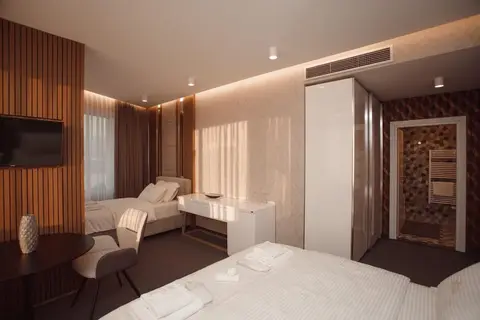 Hotel Chicago in Shkodra — foto 24