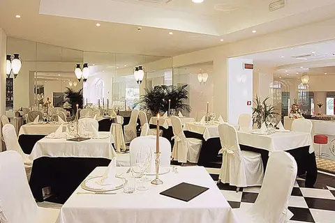 M Glamour Hotel in Gabicce Mare — foto 5