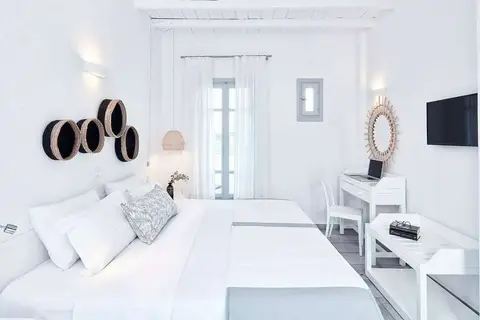 Mr & Mrs White Paros in Νάουσα — foto 2