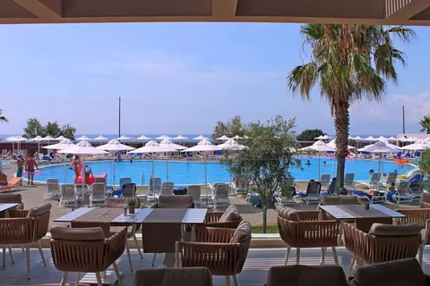 Almyros Beach Resort & Spa in Αχαράβη — foto 19