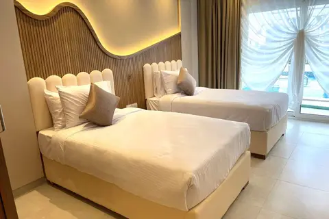 Rewaya Luxury Resort in الاحياء — foto 6