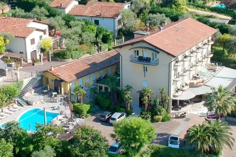Hotel Galvani in Torri del Benaco — foto 9