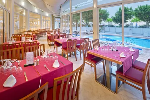 Hotel GHT Marítim in Calella — foto 8