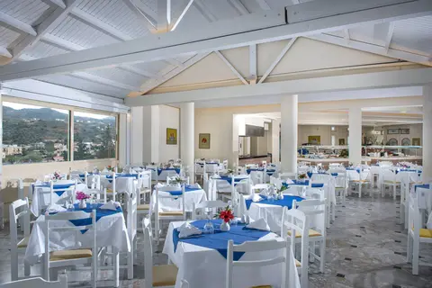Alexander House in Άγιος Στέφανος — foto 9