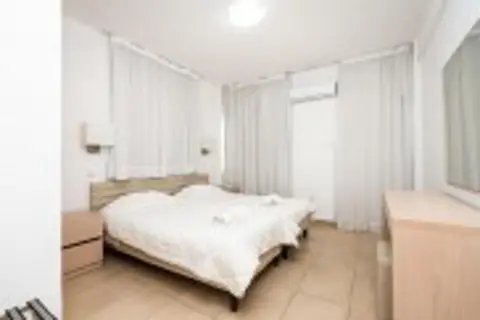 Flora Hotel Apartments in Παραλίμνι — foto 15