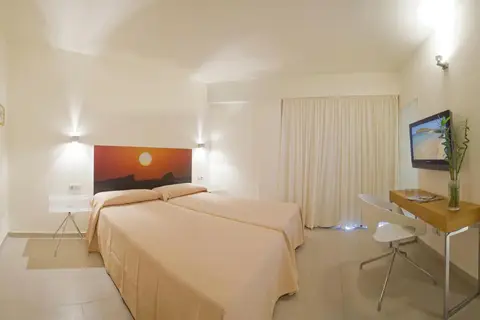 Hostal Florencio in Sant Antoni de Portmany — foto 21