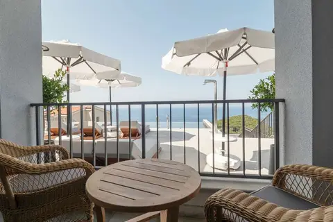 Vivid Blue Serenity Resort in Budva — foto 18