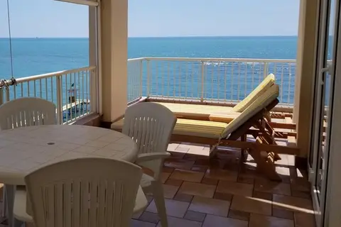 Aragosta Restaurand-Hotel in Durres — foto 6