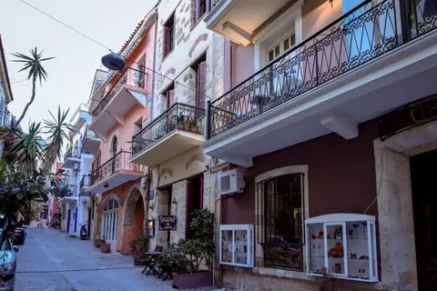 Consolato Boutique in Chania