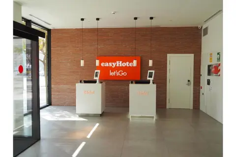 easyHotel Barcelona Fira in Barcelona — foto 29