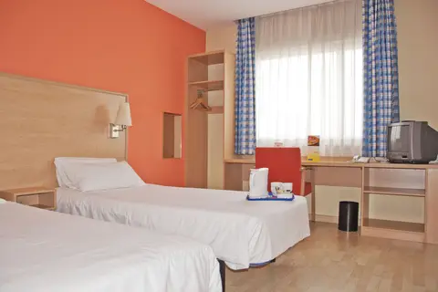 Travelodge Madrid Torrelaguna in Madrid — foto 21