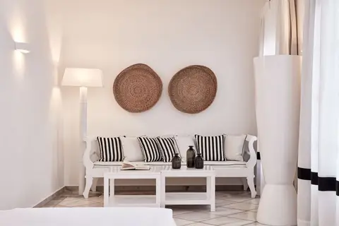 Mr & Mrs White Paros in Νάουσα — foto 10