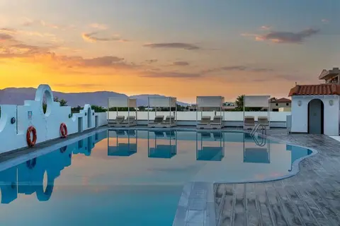 Apollo Hotel in Dramia
