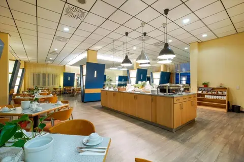 Hotel Berlin Lichtenberg in Berlijn — foto 21