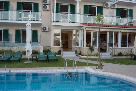 Oasis Hotel in Perigiali, foto 15