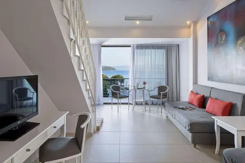 KBR Kassandra Bay Resort & Spa in Καλύβια — foto 19