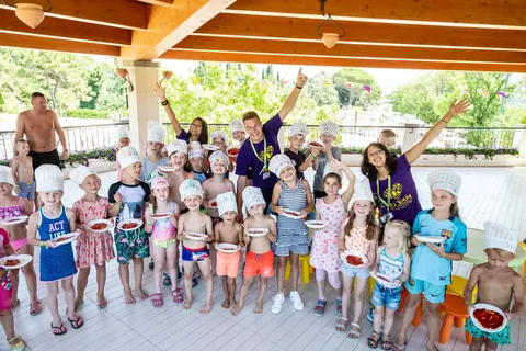 Camping hu Norcenni Girasole Village foto 17