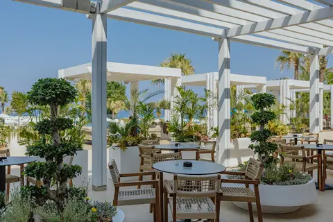 The Golden Coast Beach Hotel in Παραλίμνι — foto 8